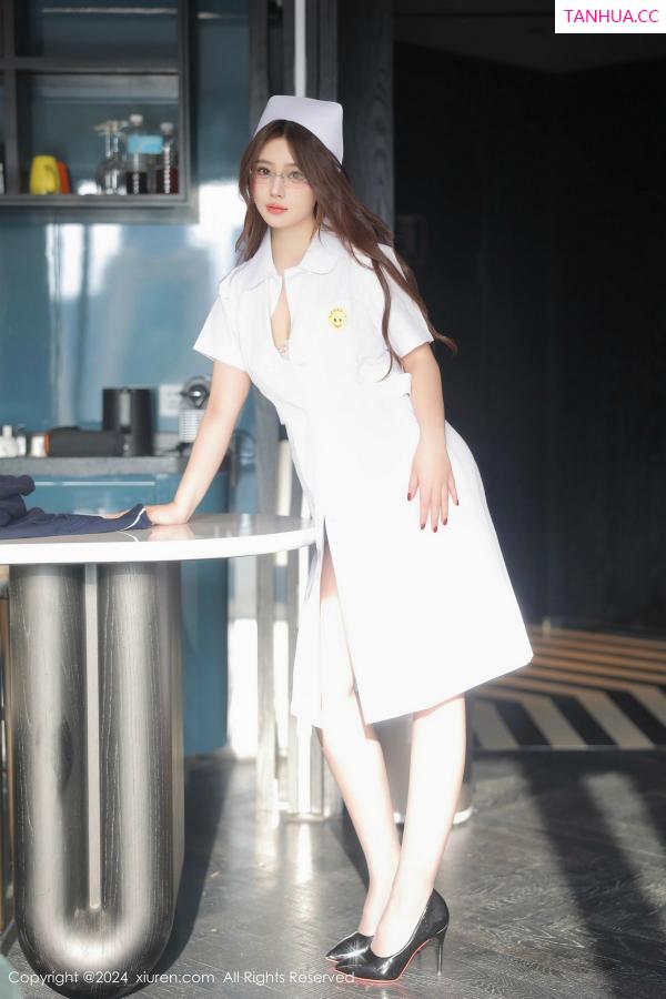   [XiuRen]高清写真图 2024.12.09 No.9570 蛋蛋宝 黑丝美臀第9张图片
